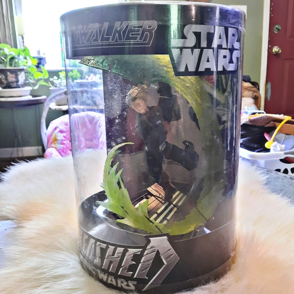 ~{Star Wars}~ NIB Large Luke Skywalker action figure. - Picture 2 of 4